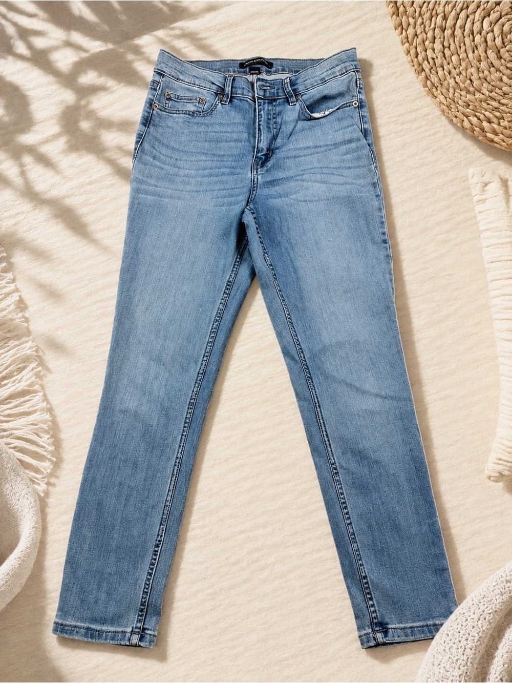 Calvin Klein Jeans Light Wash Straight Leg Jeans Size 8